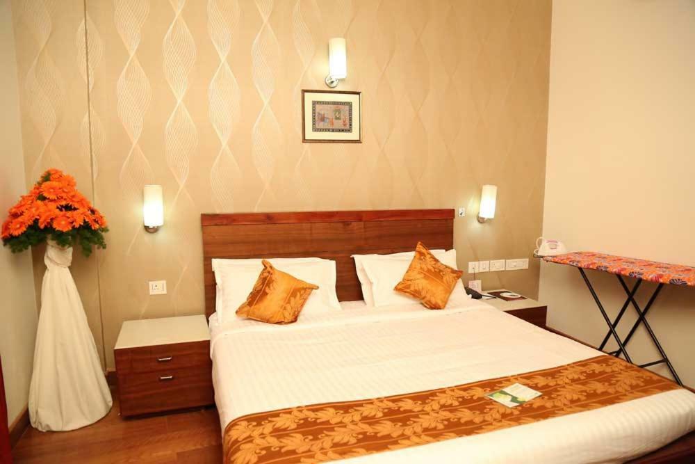 Kallada hotels Thrissur Exterior foto